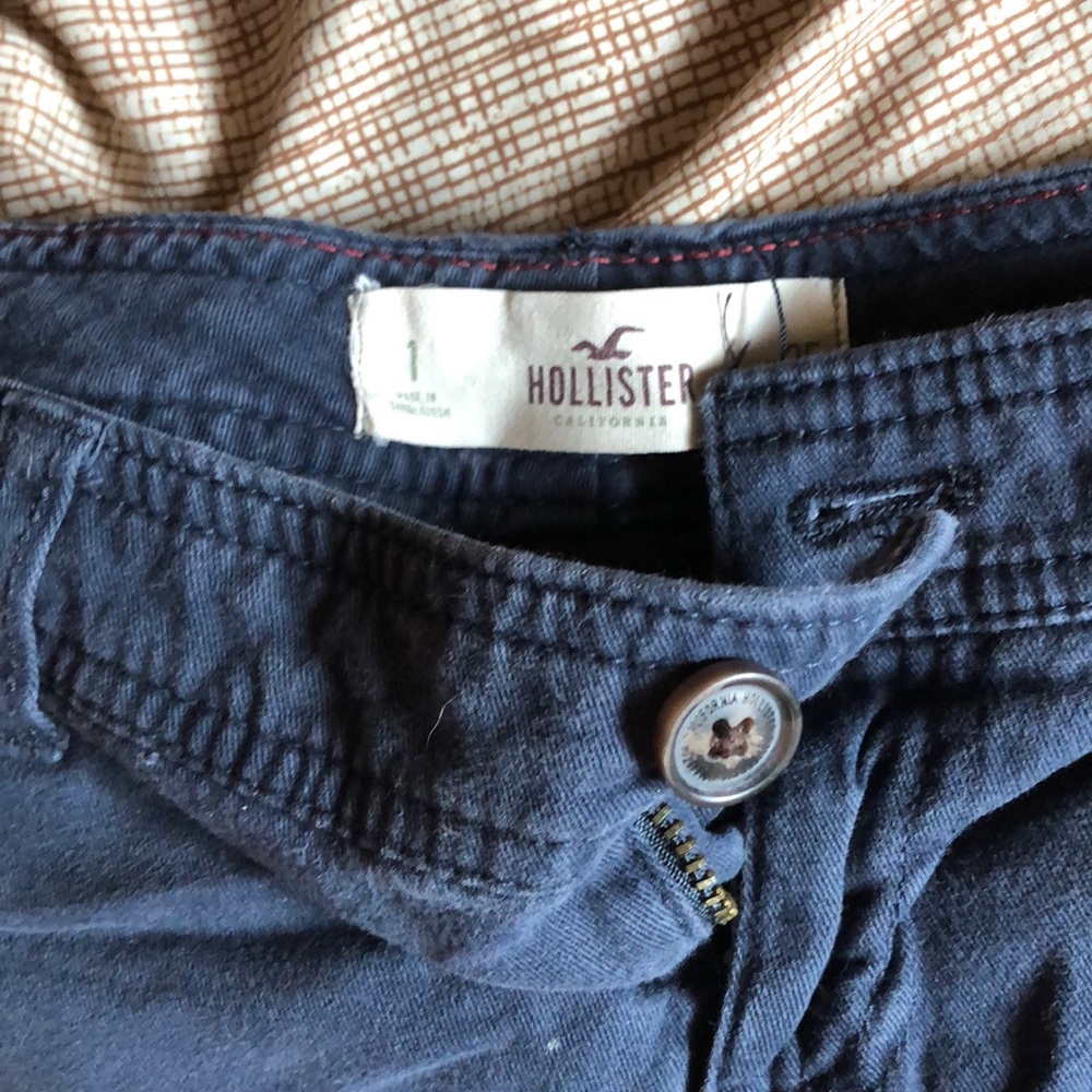 Shorts - Picture 3 of 3